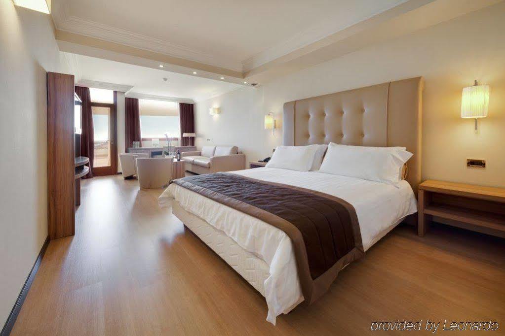 Nyala Suite Hotel Sanremo Exteriör bild